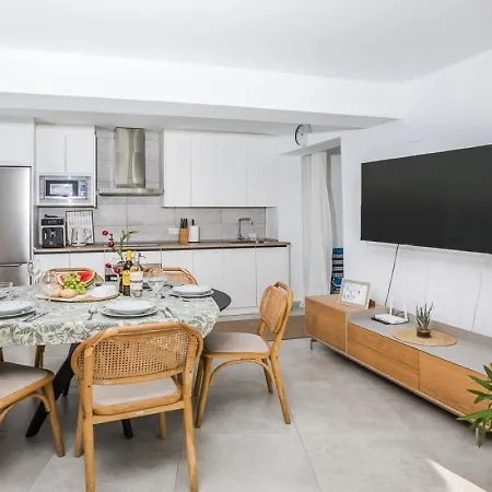 Apartmán Mimosa - 5 Minutes Walk To The Sea And *